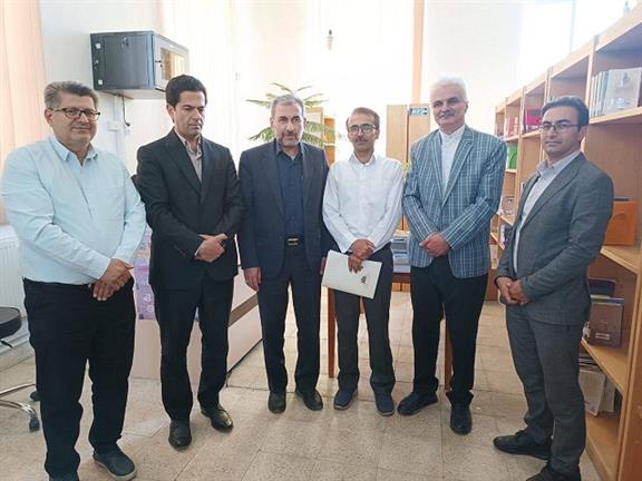 حضور مدیر کل فرهنگ و ارشاد استان آذربایجانغربی در کتابخانه شهید آوینی