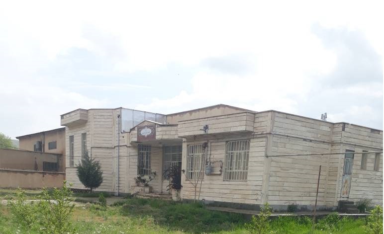 نمایی کامل کتابخانه از دور